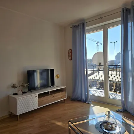 Apartamento Cosy With A Balcony Near The Harbour In By Renters *