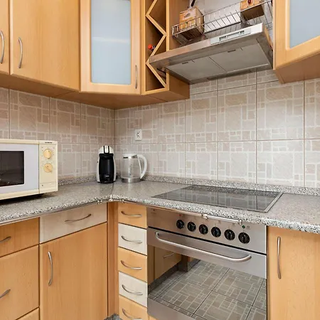 Apartment Cosy With A Balcony Near The Harbour In By Renters *